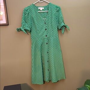 Monteau Green and White Puff Sleeve Midi Dress